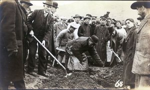 0-AA-April21-2015-frst-01-550x333