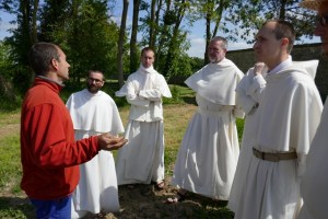 2018 ECOLOGIE Eglise Mondaye